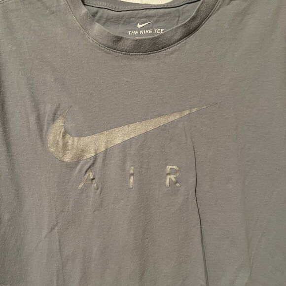 T-Shirt - Picture 2 of 2